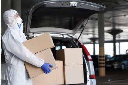 Seattle medical courier handling specimen transport coolers for clinic delivery